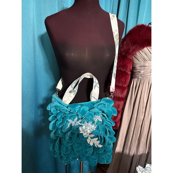 Handmade Petal Purse with matching pocket insert and embroidered accents. - Picture 1 of 10